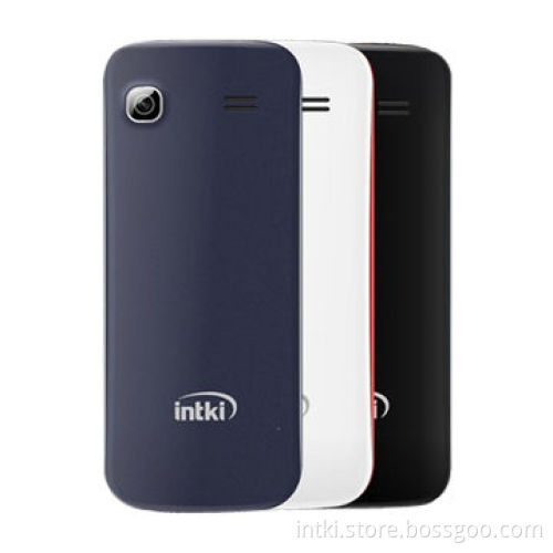 Straightforward handset, supports dual SIM card, 800mA of lithium battery and extend the 4GB TF card